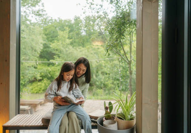 cara mendidik anak punya pendirian, tips parenting anak kritis, anak tidak mudah terbawa arus, membangun rasa percaya diri anak, cara menolak dengan sopan, anak berani berkata tidak